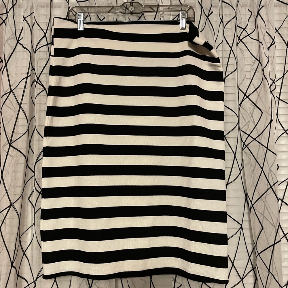 Lularoe 2XL Cassie Skirt